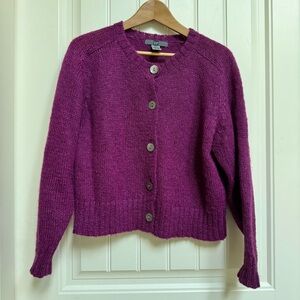 Vintage Gap 90’s Cropped Fuchsia Acrylic Mohair Wool Crew Neck Cardigan. Size M